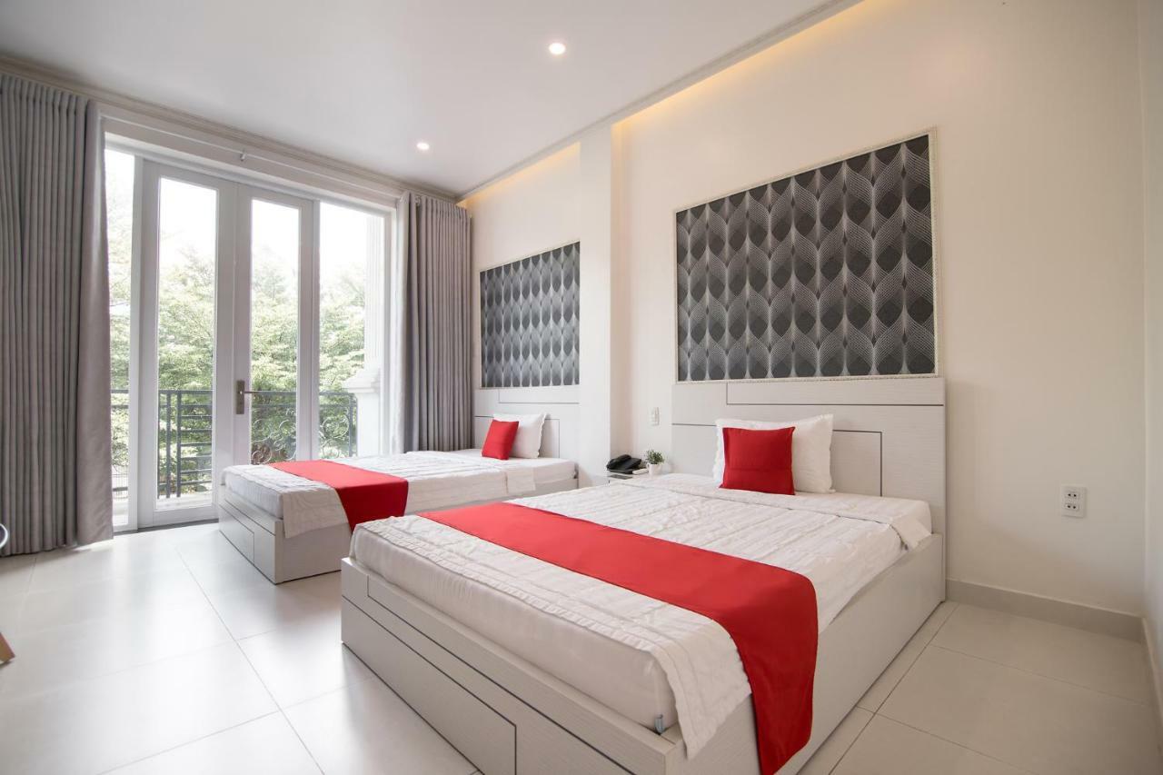 Bin Bin Hotel 4 - Near Sunrise City D7 Ho Chi Minh City Exterior photo